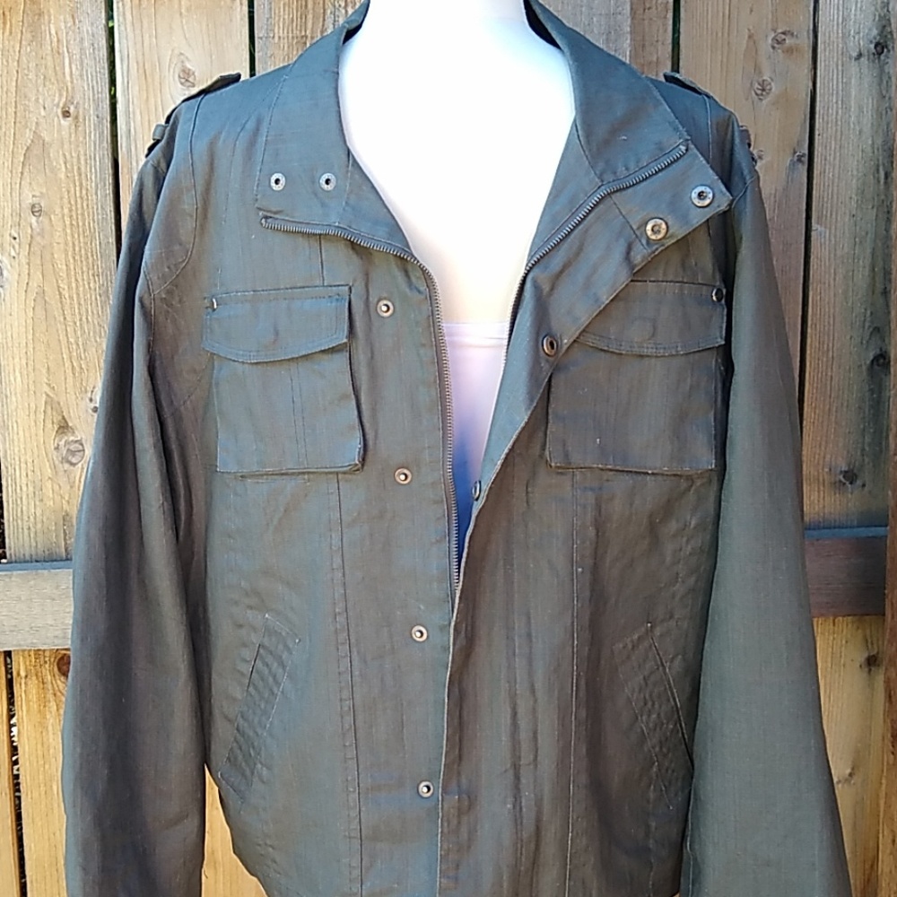 Carbon wind/water resistant Jacket